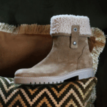 Gabor enkellaarsje kleur taupe, velour, warm en comfortabel.