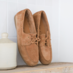 Licht bruine loafers met strikje