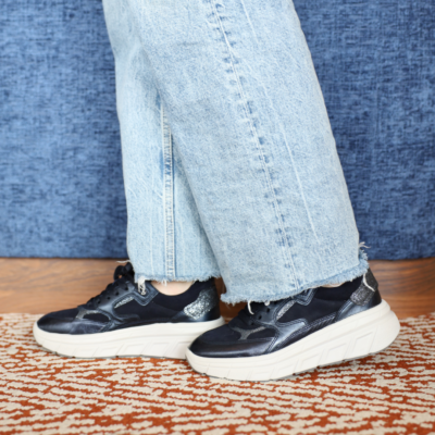 Gabor, sneakers kleur nachtblauw, suède, chique en comfort.